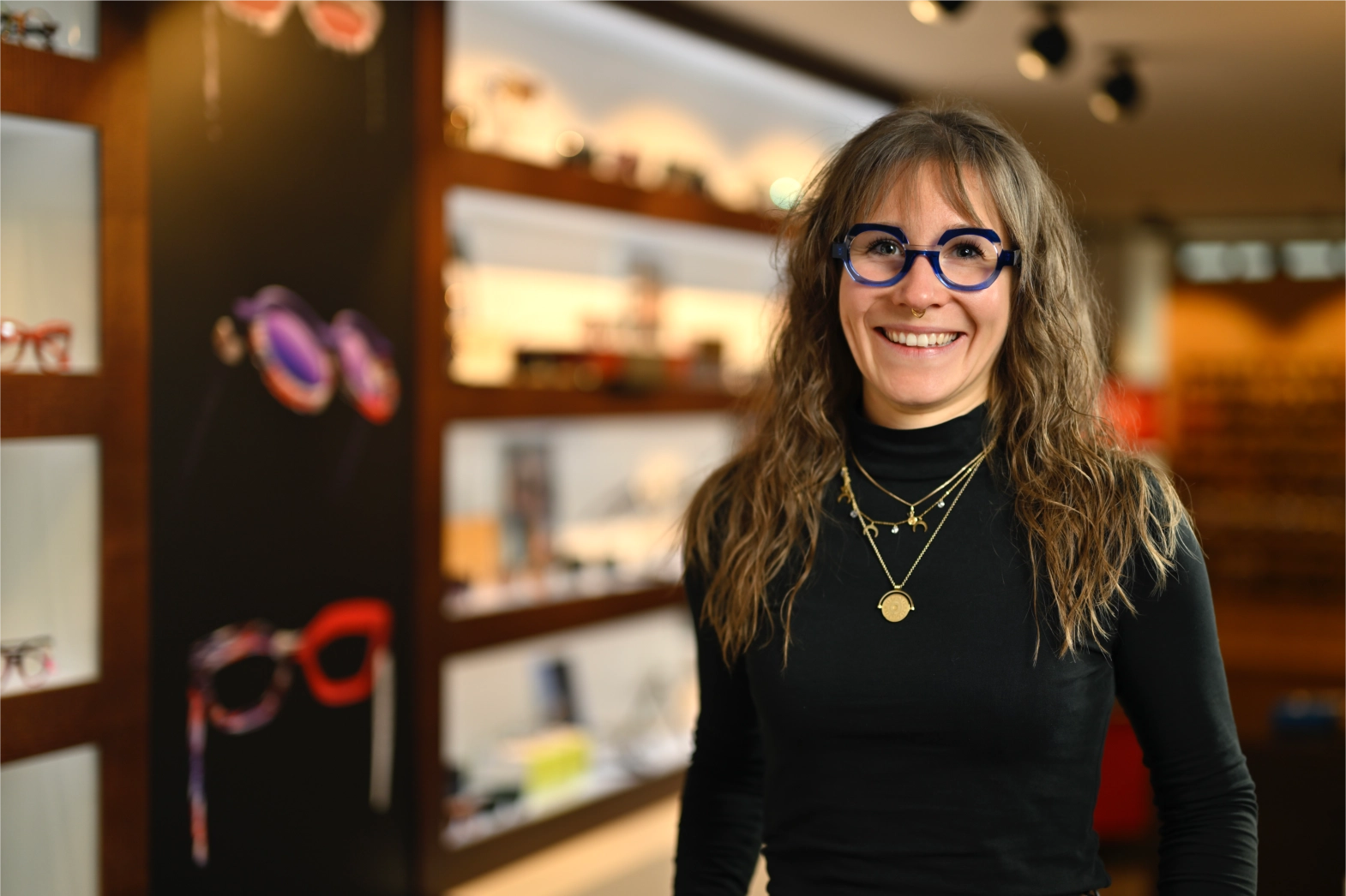 Porträt von Annalena Schwab, Augenoptikerin im Team